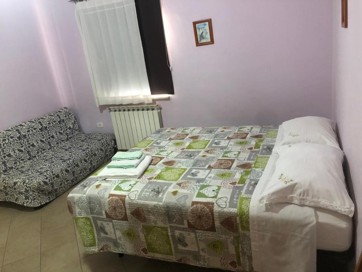 B&B Il Medioevo Pesche Esterno foto